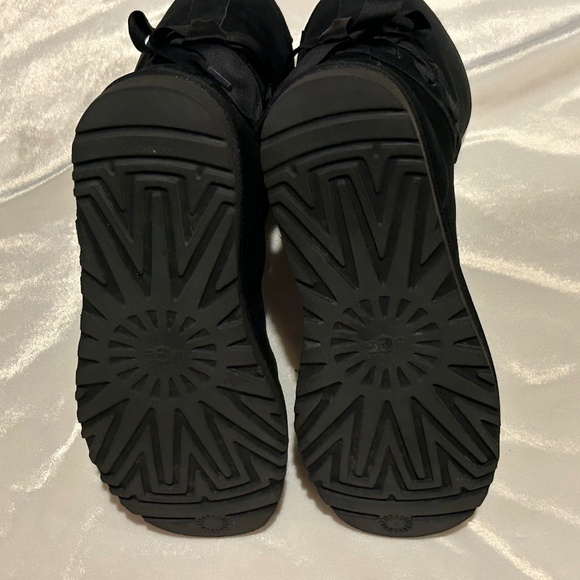 UGG Classic Lace Short boots black 8 - Picture 6 of 14